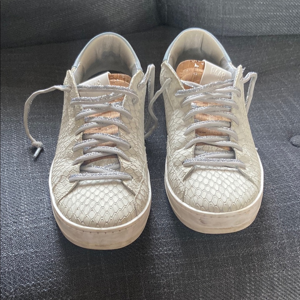 P448 John Ice light blue Textured Sneakers